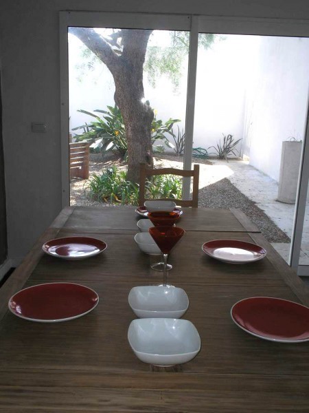Casa moderna en Manantiales a tres cuadras del mar
